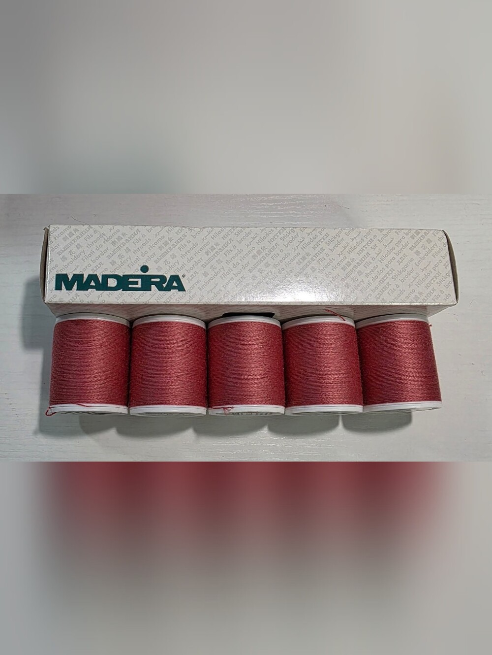 Madeira Embroidery Thread Color 3829 200m 5-pack Spools